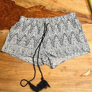 Beach Shorts by Glam American Made Size Medium 100% Rayon. Soft and so cute!